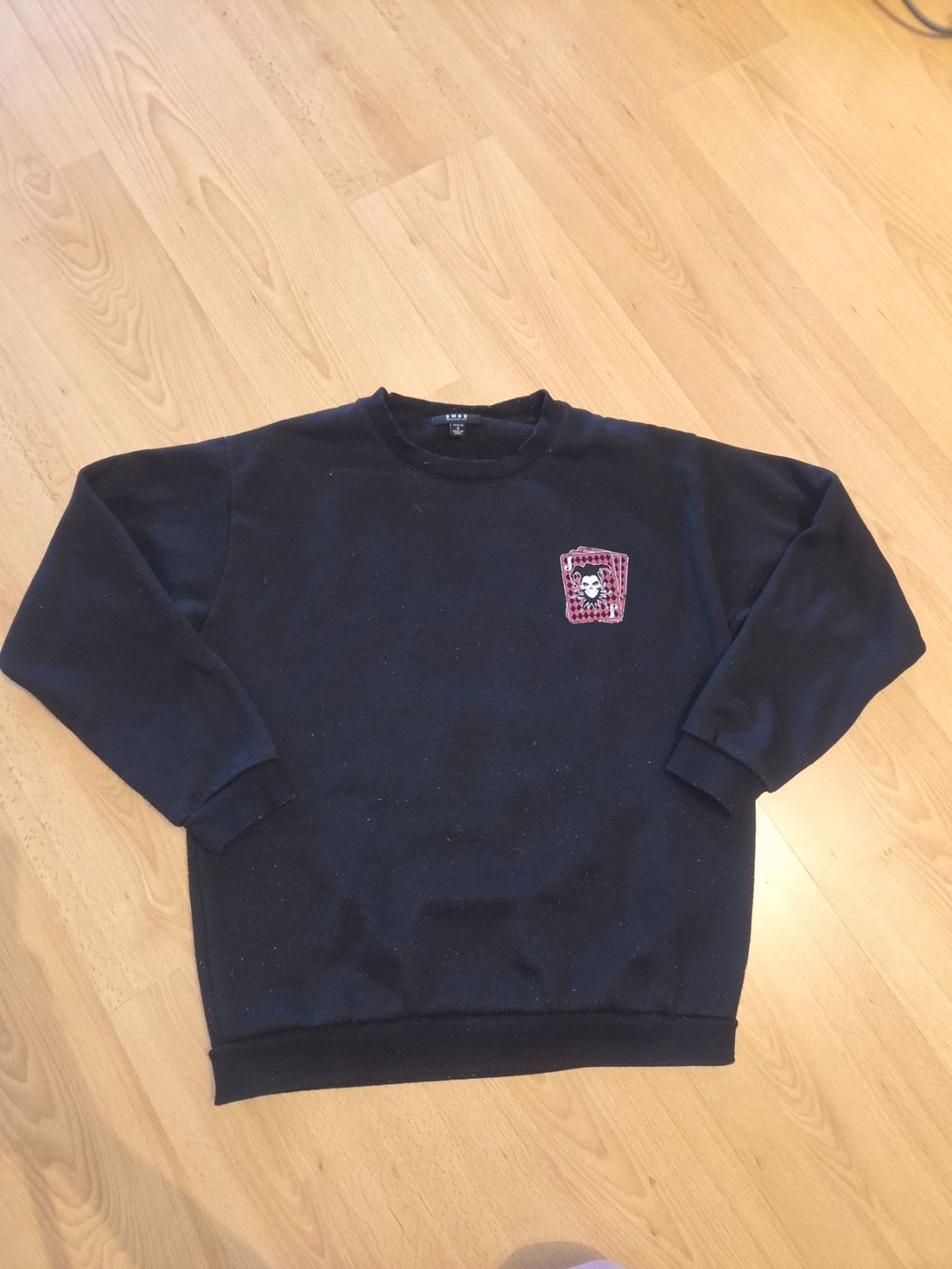 Maglioni & Felpe: Schwarzer SMOG Pullover, Grösse S – Lässiger Joker Style – Usato da Mumpf venduto da Roxy_Piercing
