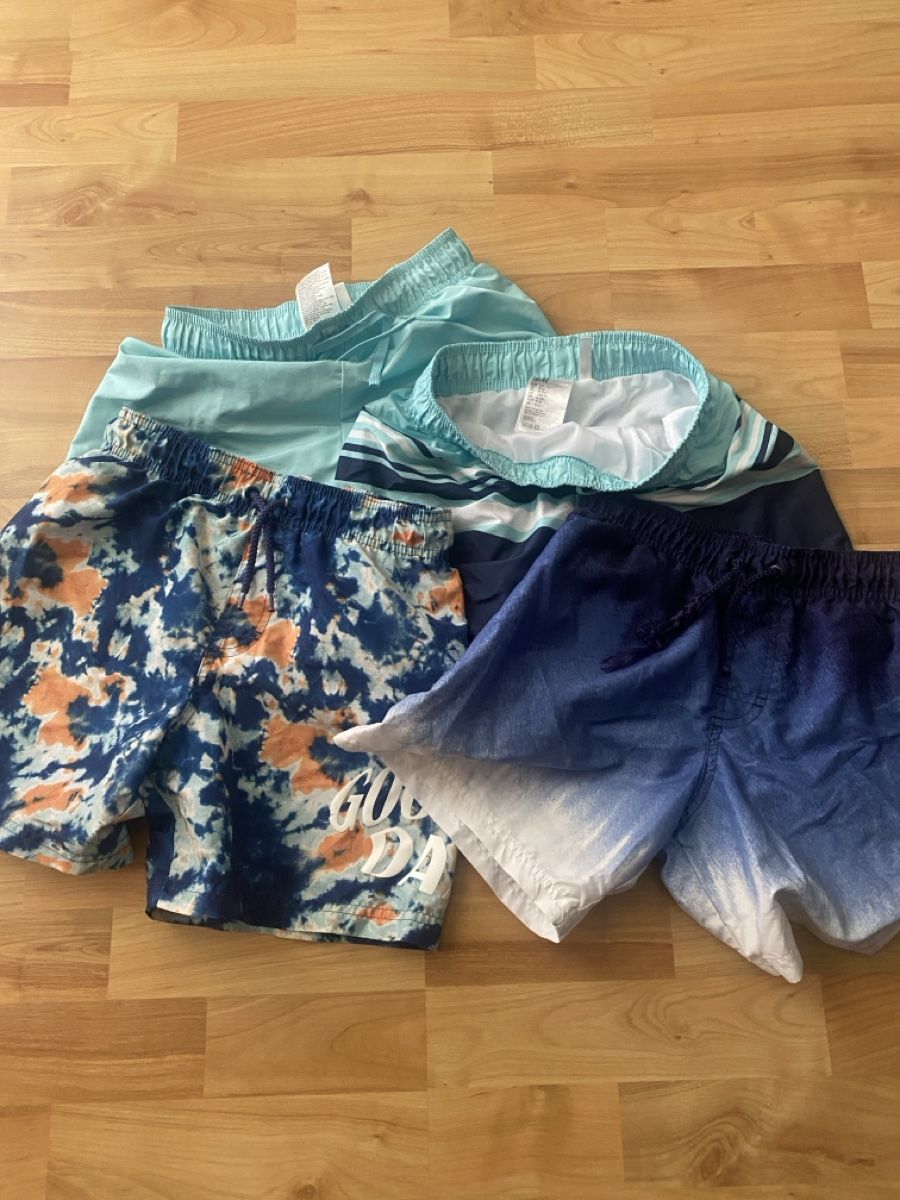 Costumi da bagno: 4 lässige Badehosen – Usato da Effretikon venduto da freima79