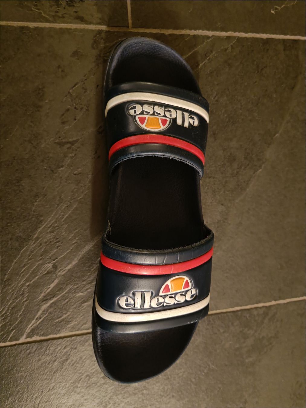 Ellesse Scarpe per ragazzi: Badeschlappen von Ellesse, Grösse 36 – Usato da Rorschach venduto da Laboumedeluxe 2