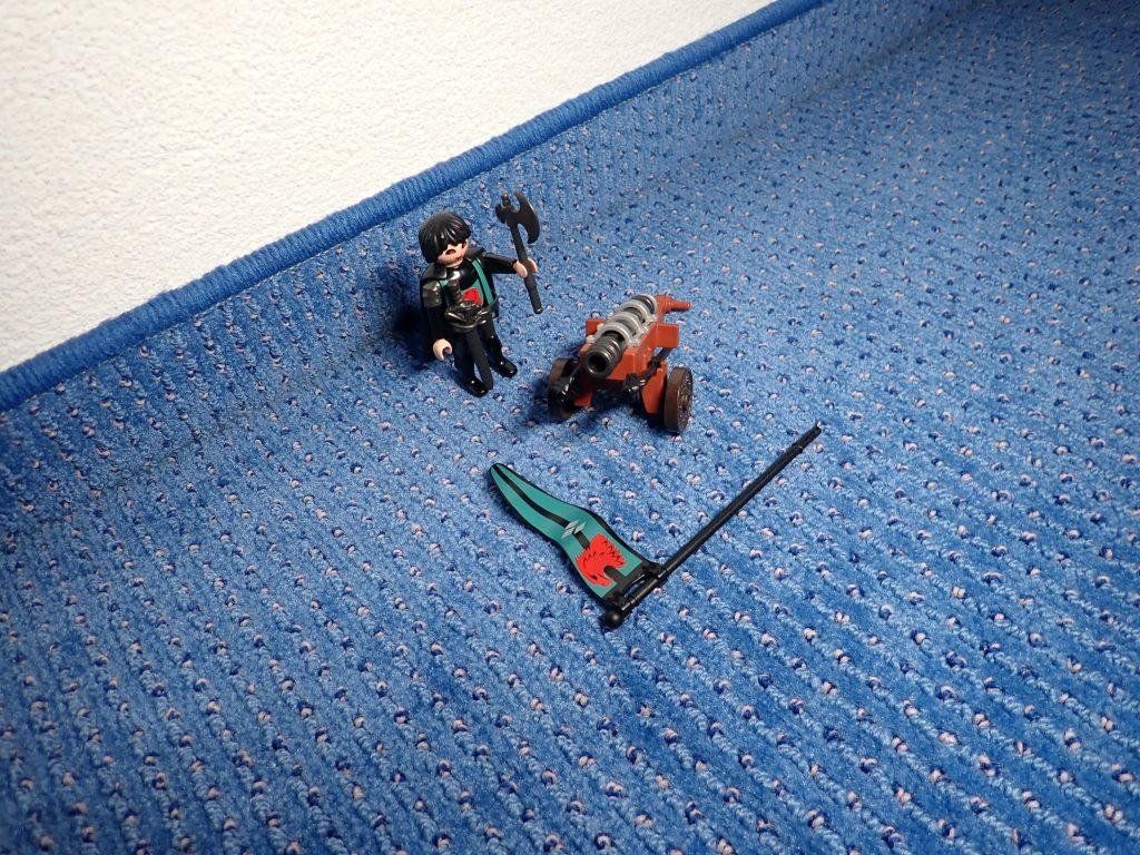 Playmobil Giocattoli: Playmobil schwarzer Ritter mit Kanone – Usato da Galgenen venduto da Marc98 2