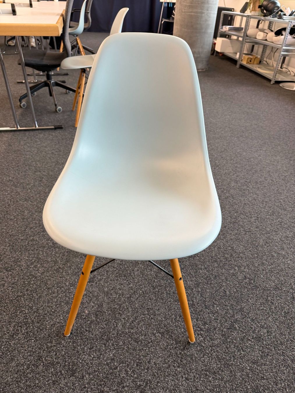 Vitra Sedie: 6er-Set Vitra Eames Plastic Armchair DAW – Usato da Zürich venduto da zeralda47 1