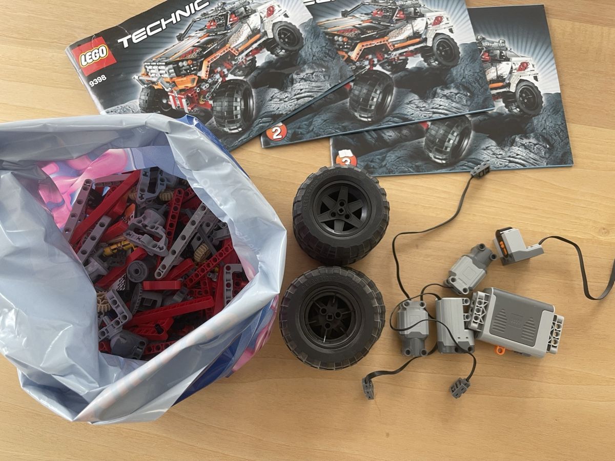Lego Giocattoli: Lego Technic Geländewagen 9398 – Usato da St. Gallen venduto da RubenStucki 4