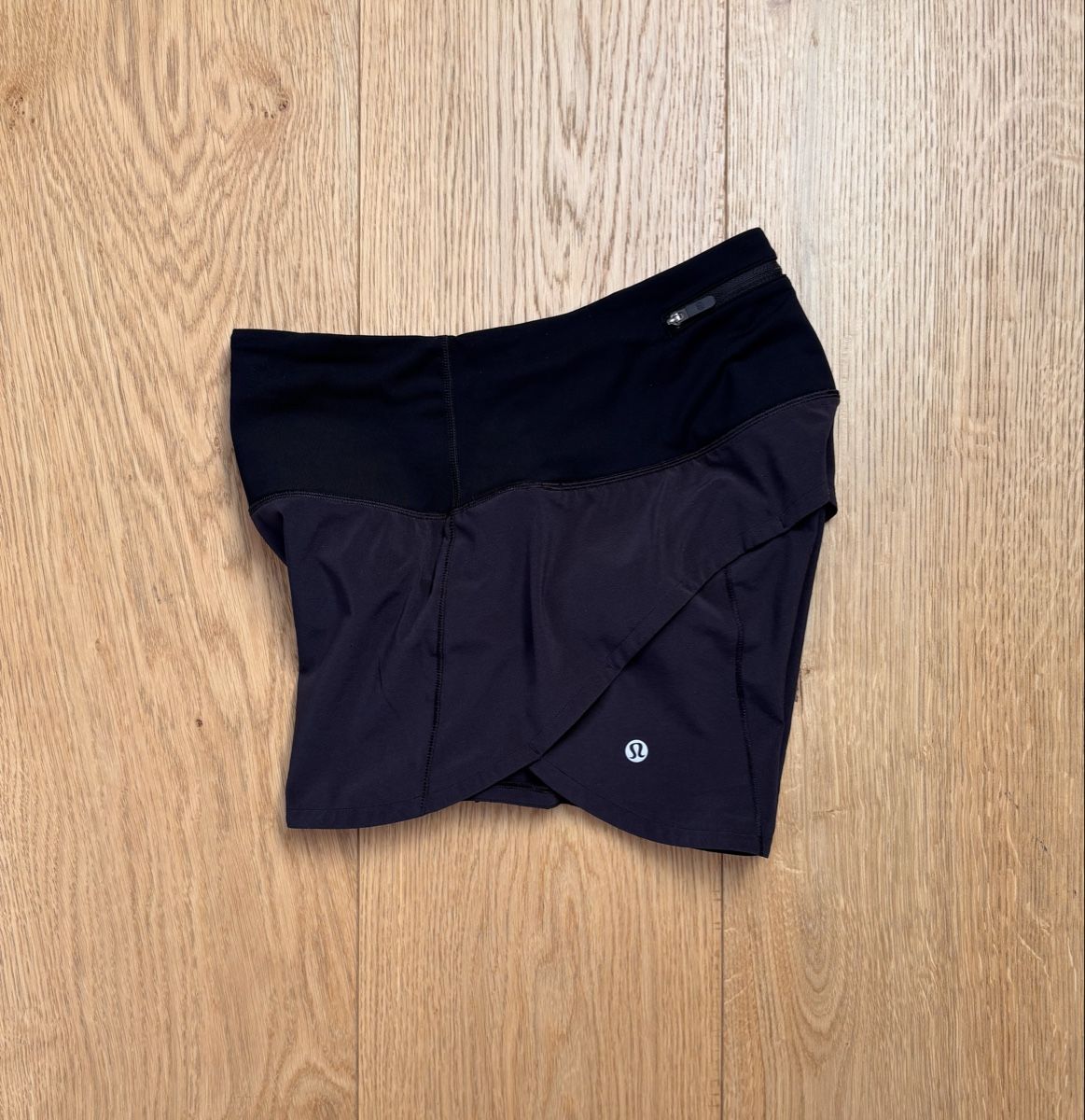 Lululemon Hosen: Lululemon black running shorts, size 2 – Gebraucht aus Kilchberg ZH von ben_pc68 7
