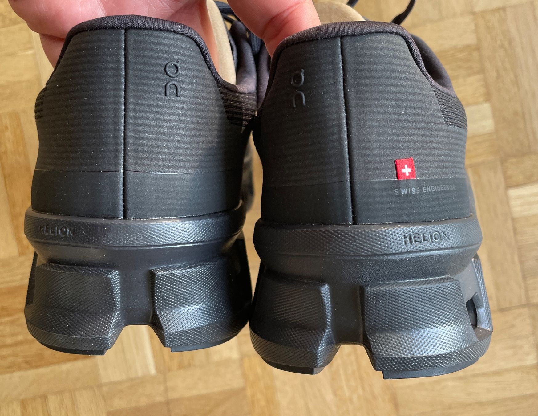 On Scarpe da uomo: On Running: Cloudmonster Void, schwarz, Grösse 43, NEU – Nuovo e nell'imballaggio originale da Gümligen venduto da soleil149 4