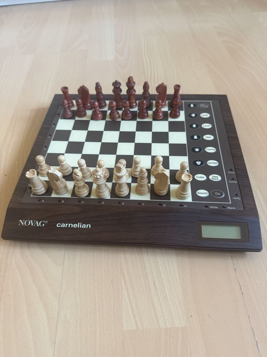 Giochi: Schach Novag Carnelian  – Usato da Baden venduto da noli.r