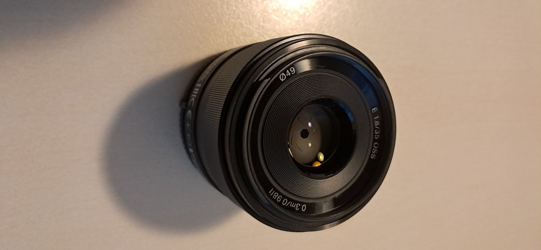 Sony Objectifs: Sony E 35mm 1.8 OSS – D'occasion à Rüegsauschachen par hrs3432 1