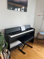Roland F-140R Digital Piano 
