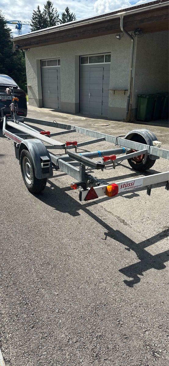 Stüssy Rimorchi: Stüssi Bootsanhänger 1800kg – Usato da Wettswil venduto da Pwettswil