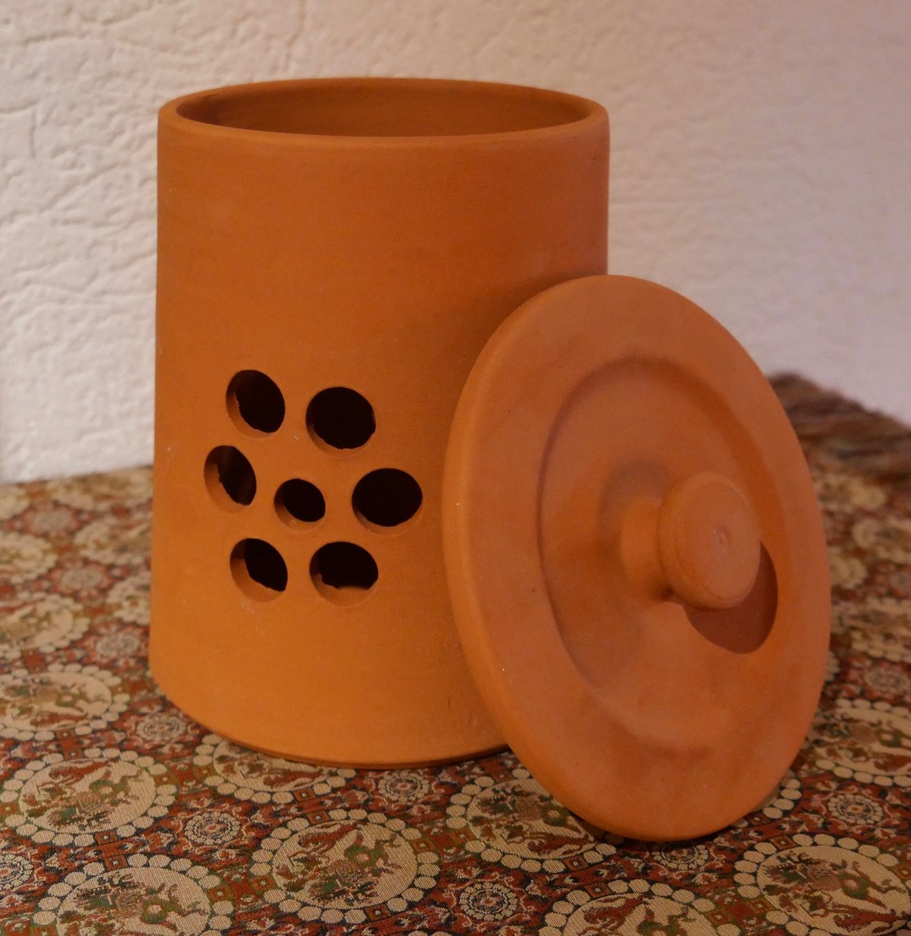 Contenitori & Simili: Pot en terre cuite pour conserver oignons et ail – Usato da Yverdon-les-Bains venduto da PeneloPe021 1