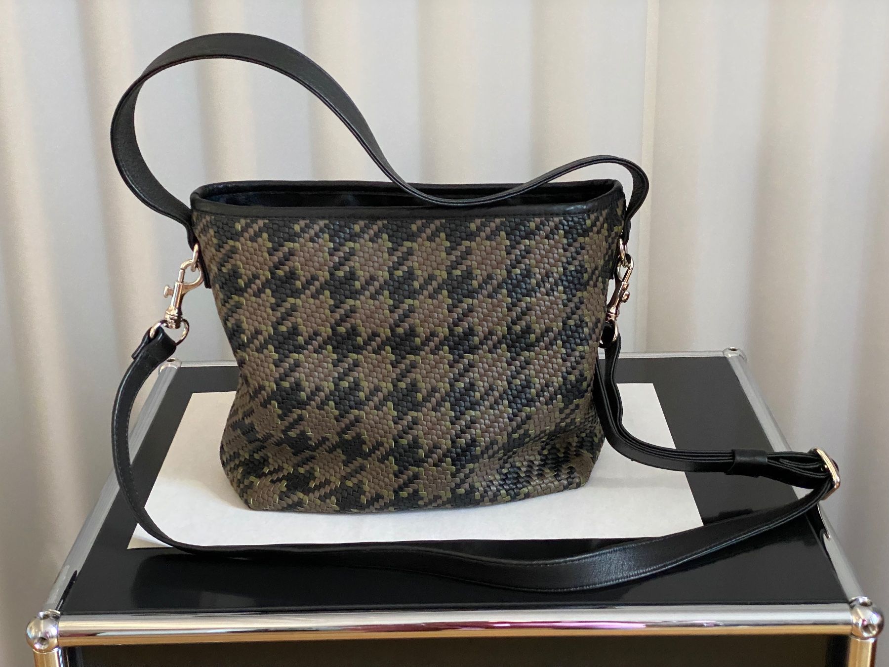 Ana Blum Borse da donna: Handtasche von Ana Blum – Nuovo (secondo la descrizione) da Zürich venduto da leo0105