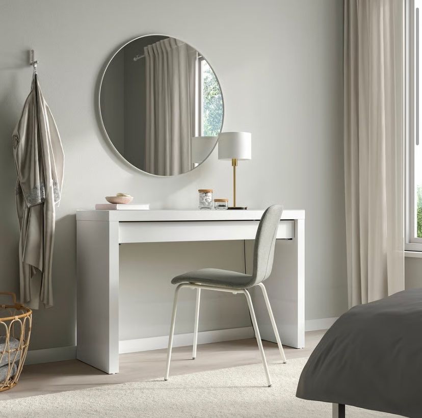 Ikea Tavoli: Ikea Malm Tisch – Usato da Gattikon venduto da lzw_y2bh 1