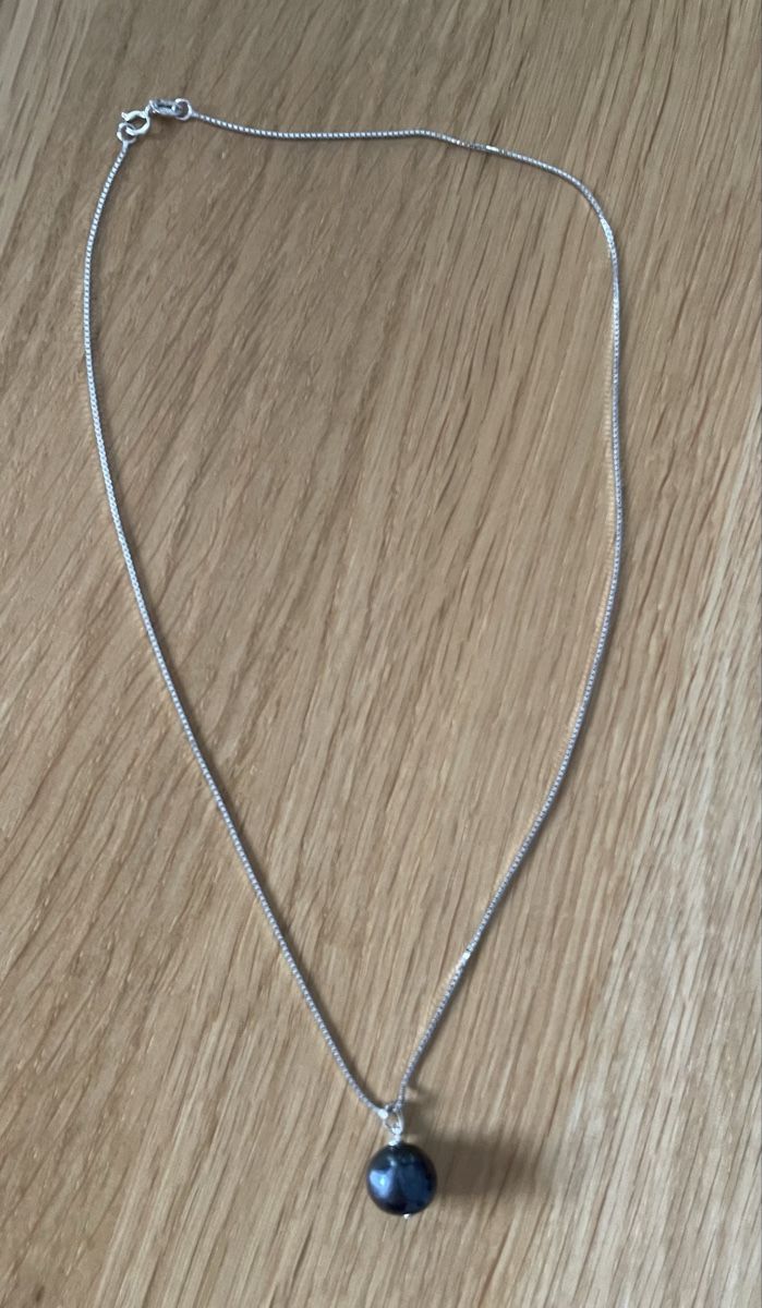 Catenine: Silberkette mit dunkler Zuchtperle – Nuovo (secondo la descrizione) da Niederurnen venduto da Summerlove7