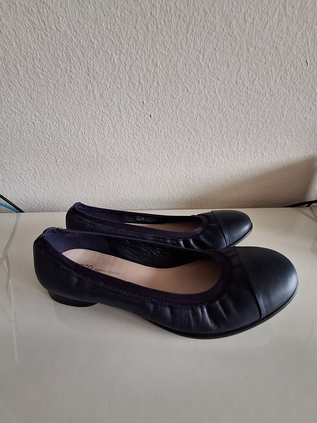 Ecco Damenschuhe: Ecco Ballerinas Dunkelblau, Grösse 39, NEU – Neu (gemäss Beschreibung) aus Worb von nfsolutions