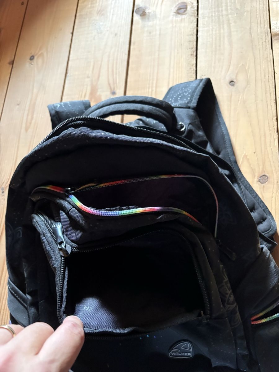 Borse & Zaini: Rucksack Walker schwarz Unicorn LOVE  – Usato da Buchrain venduto da Sisi83 3