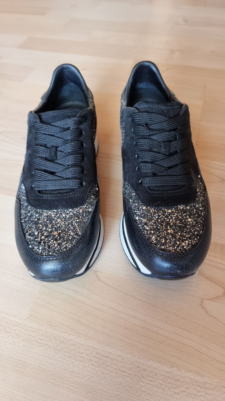 Hogan Damenschuhe: Sneaker Hogan Grösse 36.5 – Gebraucht aus Zezikon von ams_qtg6 1