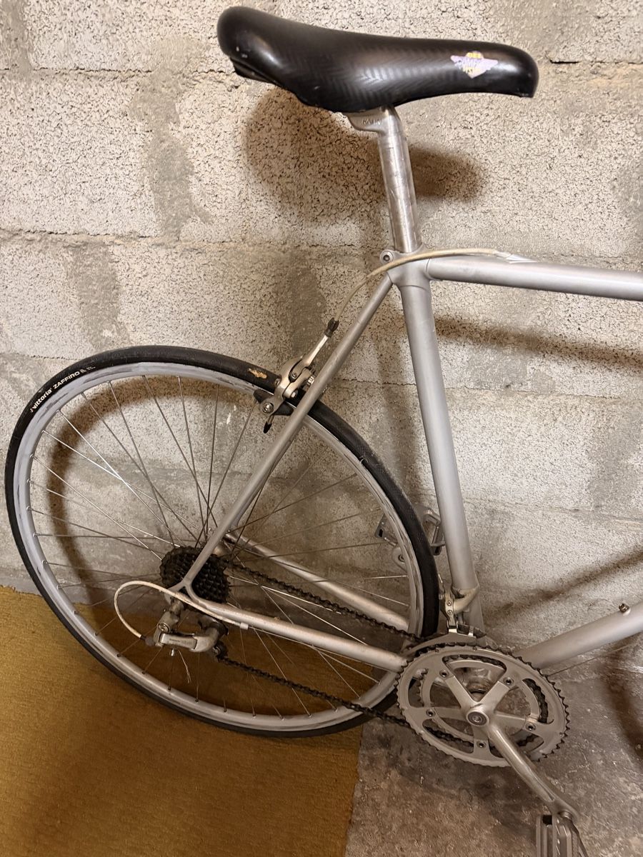 Velos: Vélo  – Gebraucht aus Neuchâtel von Sk0f 1