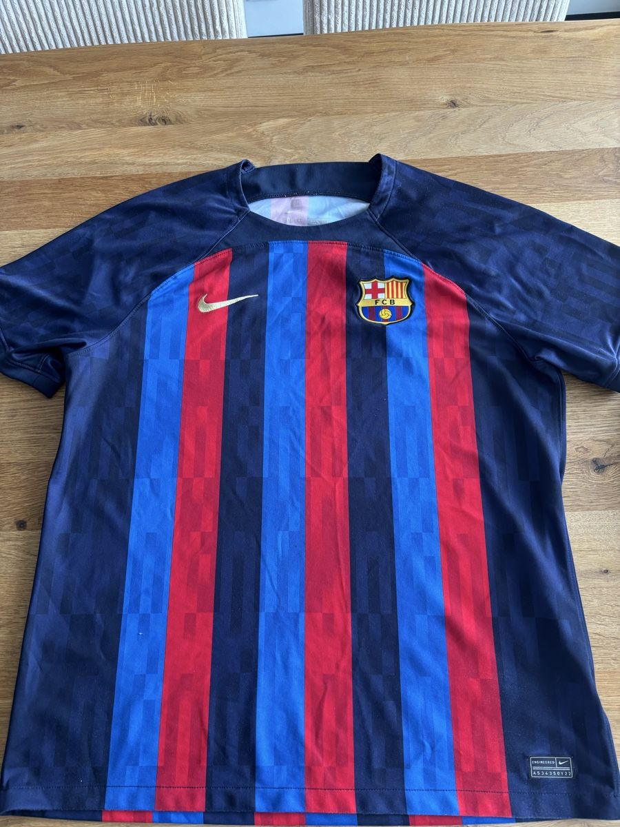 FC Barcelona Canottiere & Pantaloni: Maillot Fc Barcelone – Usato da Pont-de-la-Morge venduto da Julian.Tgr 2