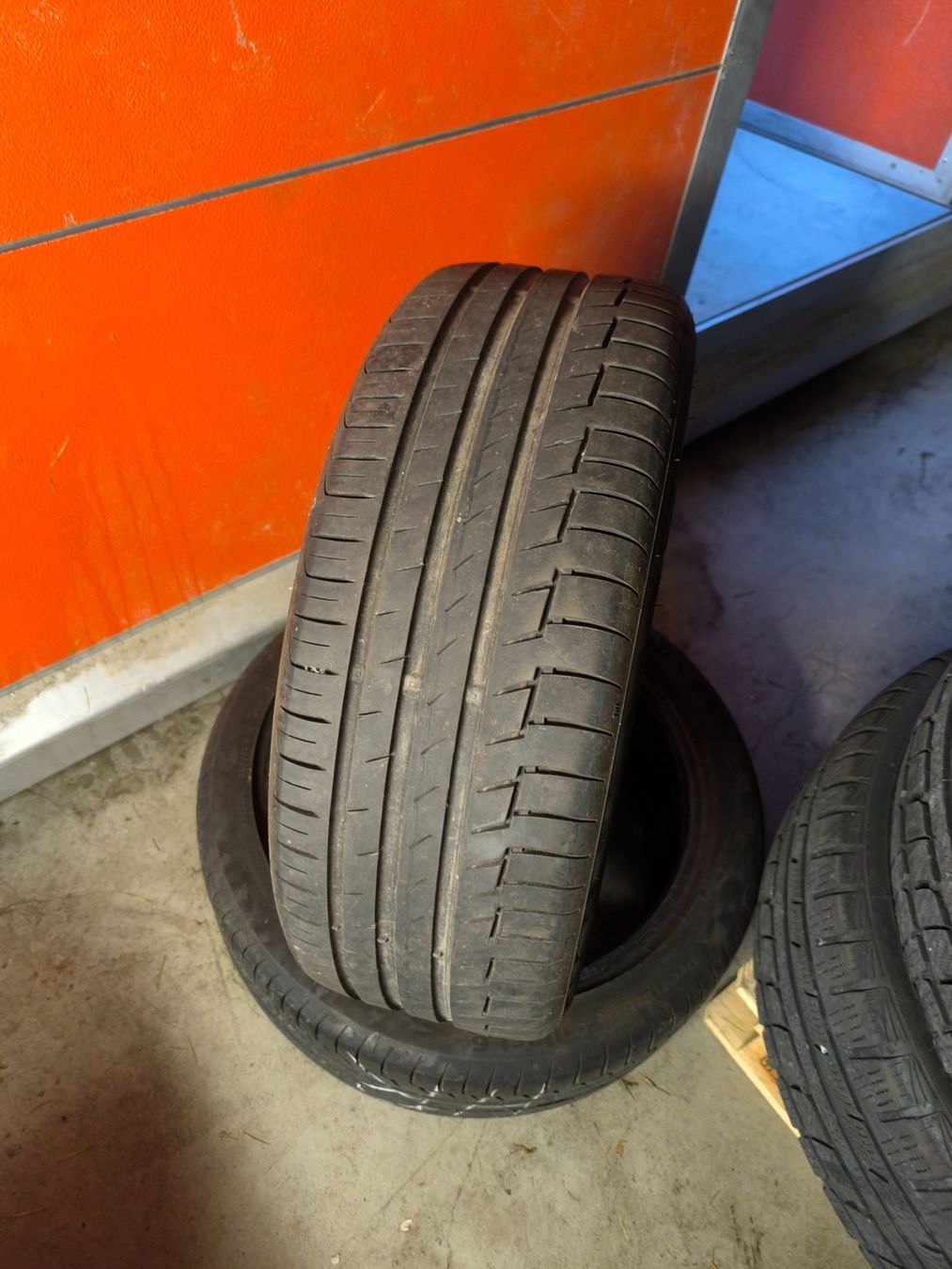 Continental Pneumatici & Ruote complete: 205/45R17 Continental – Usato da Jona venduto da Nabobtuning
