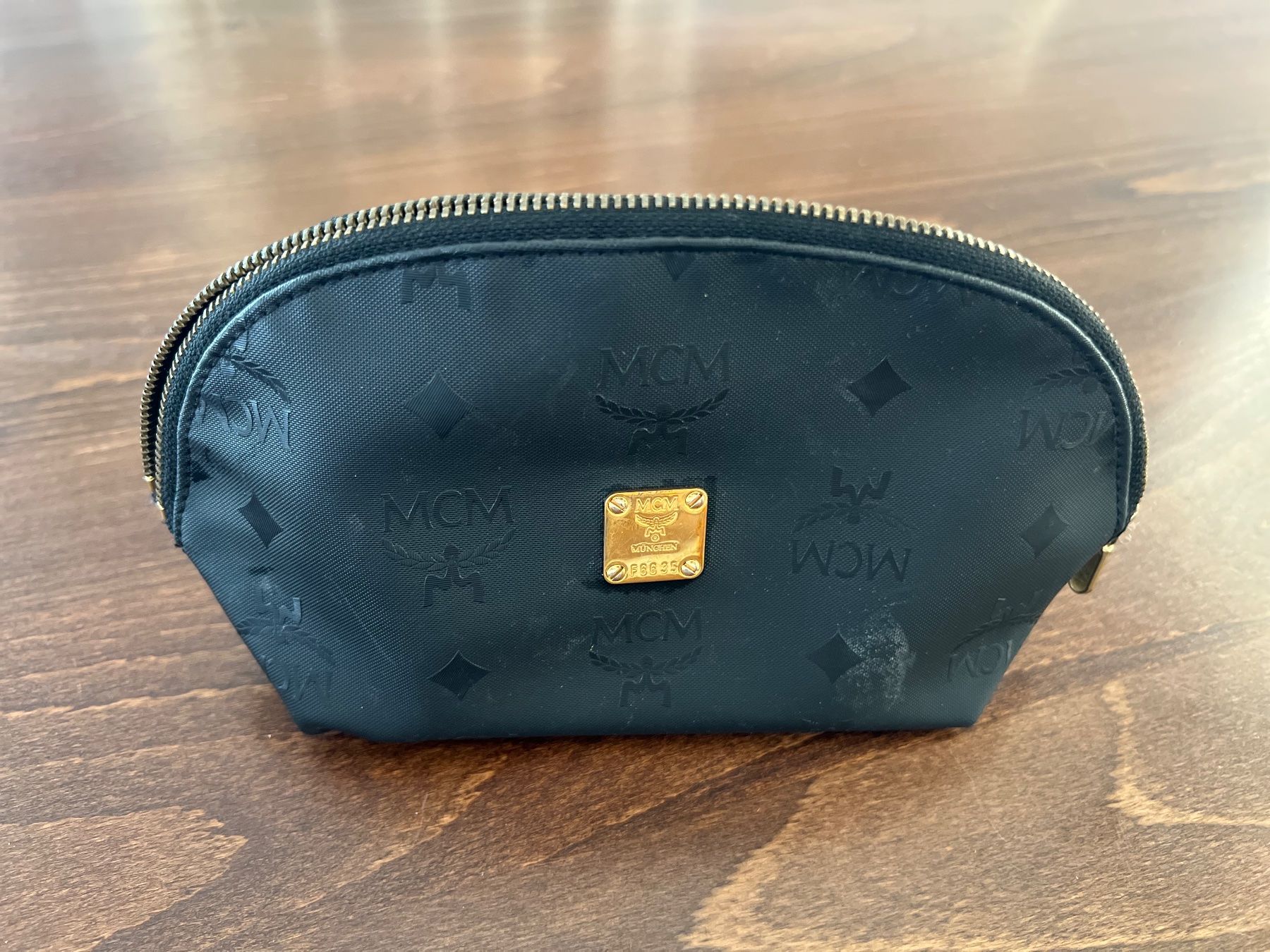 Mcm Custodie per cosmetici: Original MCM Täschli, Kosmetiktasche – Usato da Ebmatingen venduto da Mistelu 4