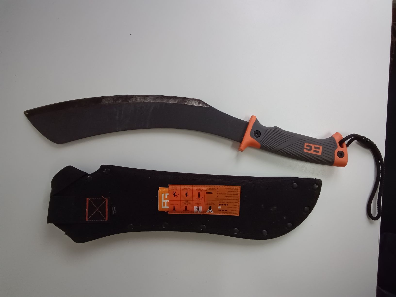 Gerber Coltellini militari: Gerber Bear Grylls Machete – Usato da Hünenberg venduto da dundie 1