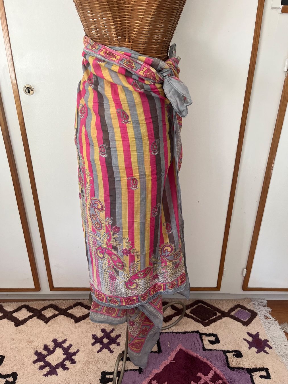 Foulard & Sciarpe: Pareo Tuch von MAISON HOTEL – Usato da Utzenstorf venduto da Ismaele