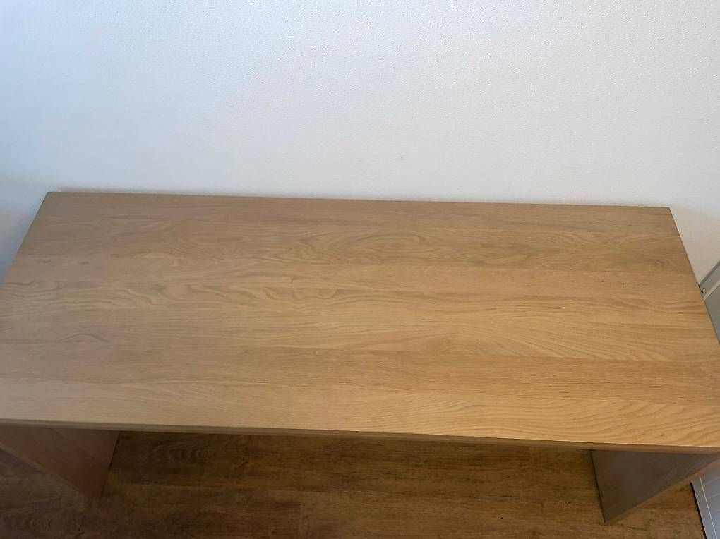 Scrivanie: Schöner Schreibtisch Massiv – Usato da Kloten venduto da mad_5ccr 2