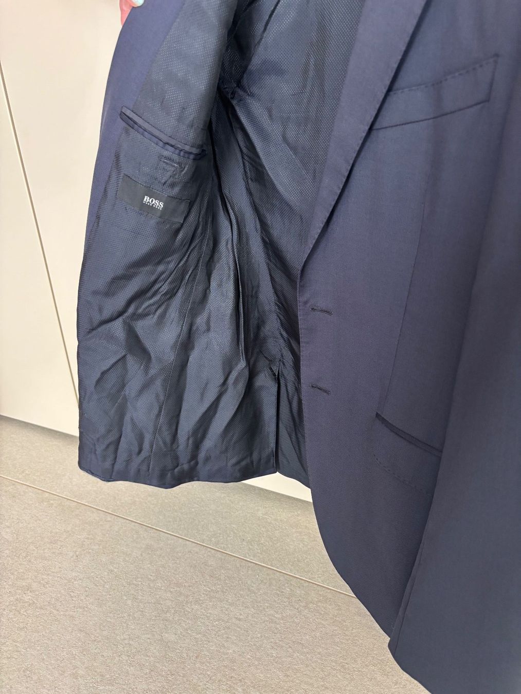 Hugo Boss Completi, tute sportive e funzionali: Herrenanzug dunkelblau – Usato da Meilen venduto da rem_7xmh 3