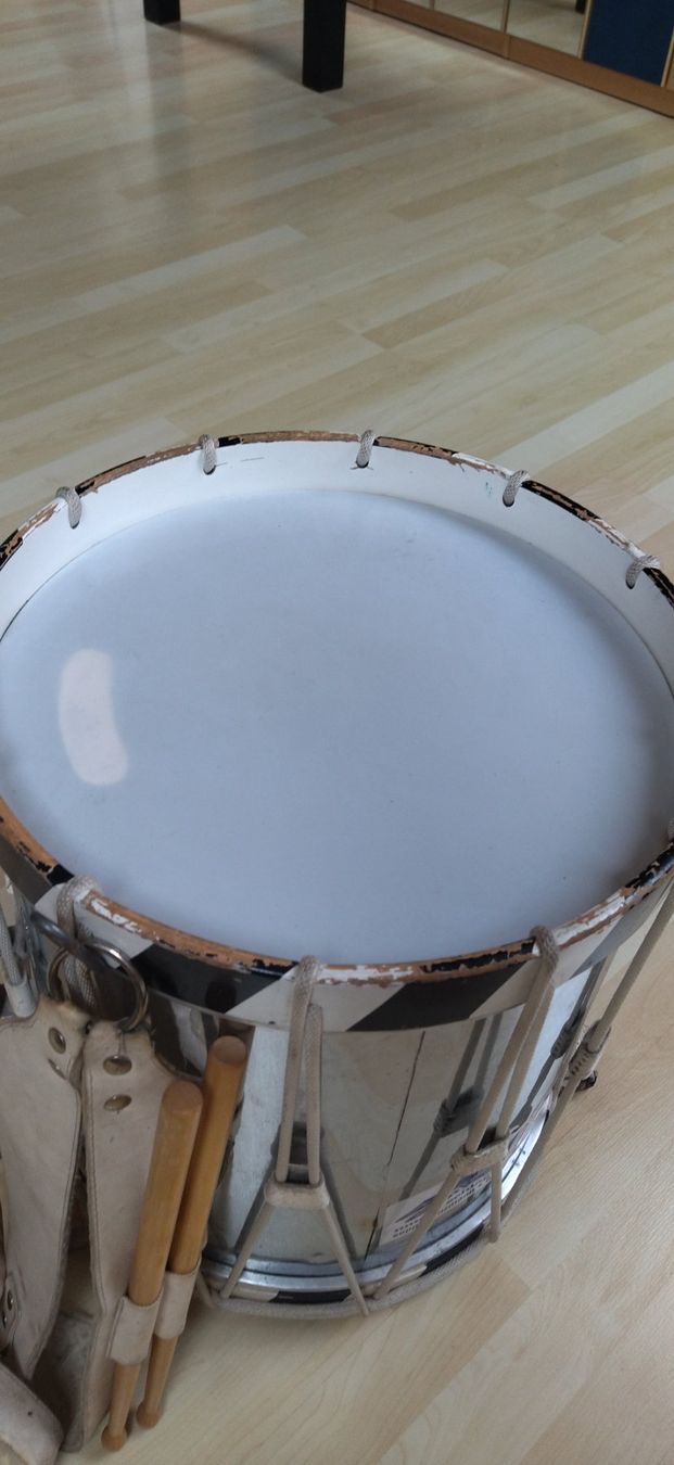 Instruments de musique: Basler Trommel – D'occasion à Niederscherli par ruefato 3