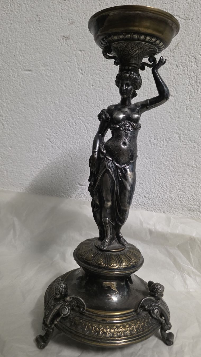 Statuette: Leuchter Figur antik – Usato da Zürich venduto da anna.caterina