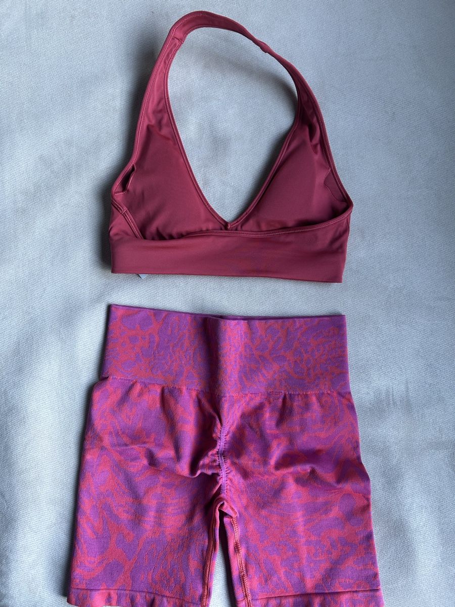 Gymshark Lotti di vestiti: Gymshark set – Usato da Herrliberg venduto da sof_rk7l 1