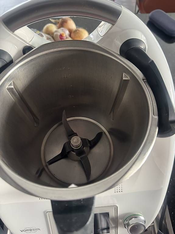Thermomix Elettrodomestici da cucina: TM 5 mit Garantie u neuem Messer/Gehäuse – Usato da Altendorf venduto da Nordseekind 2