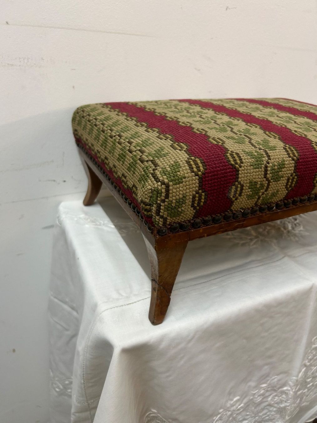 Sgabelli: Schemmeli Biedermeier Stil Nussbaum Gobelinbezug – Usato da Zürich venduto da Levelart 3