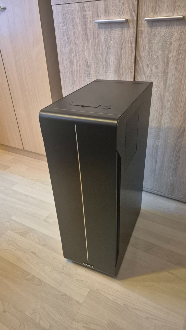 Lian Li Custodie: LIAN LI PC-X2000F Aluminium PC-Gehäuse – Usato da Bern venduto da Rafftnix