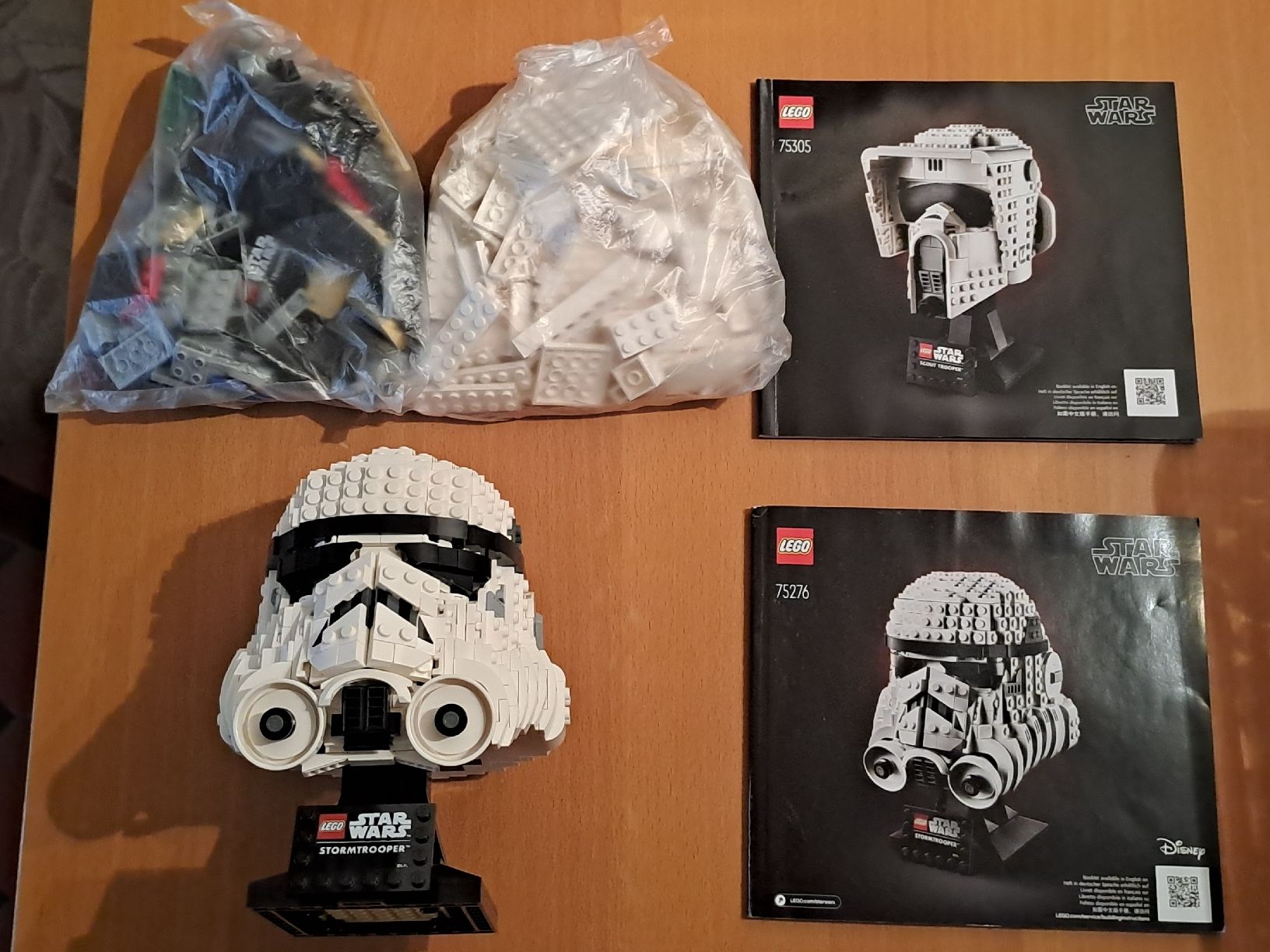 Lego Giocattoli: 2 Lego Star Wars Helme  Versand möglich  – Usato da Kestenholz venduto da Knox1973