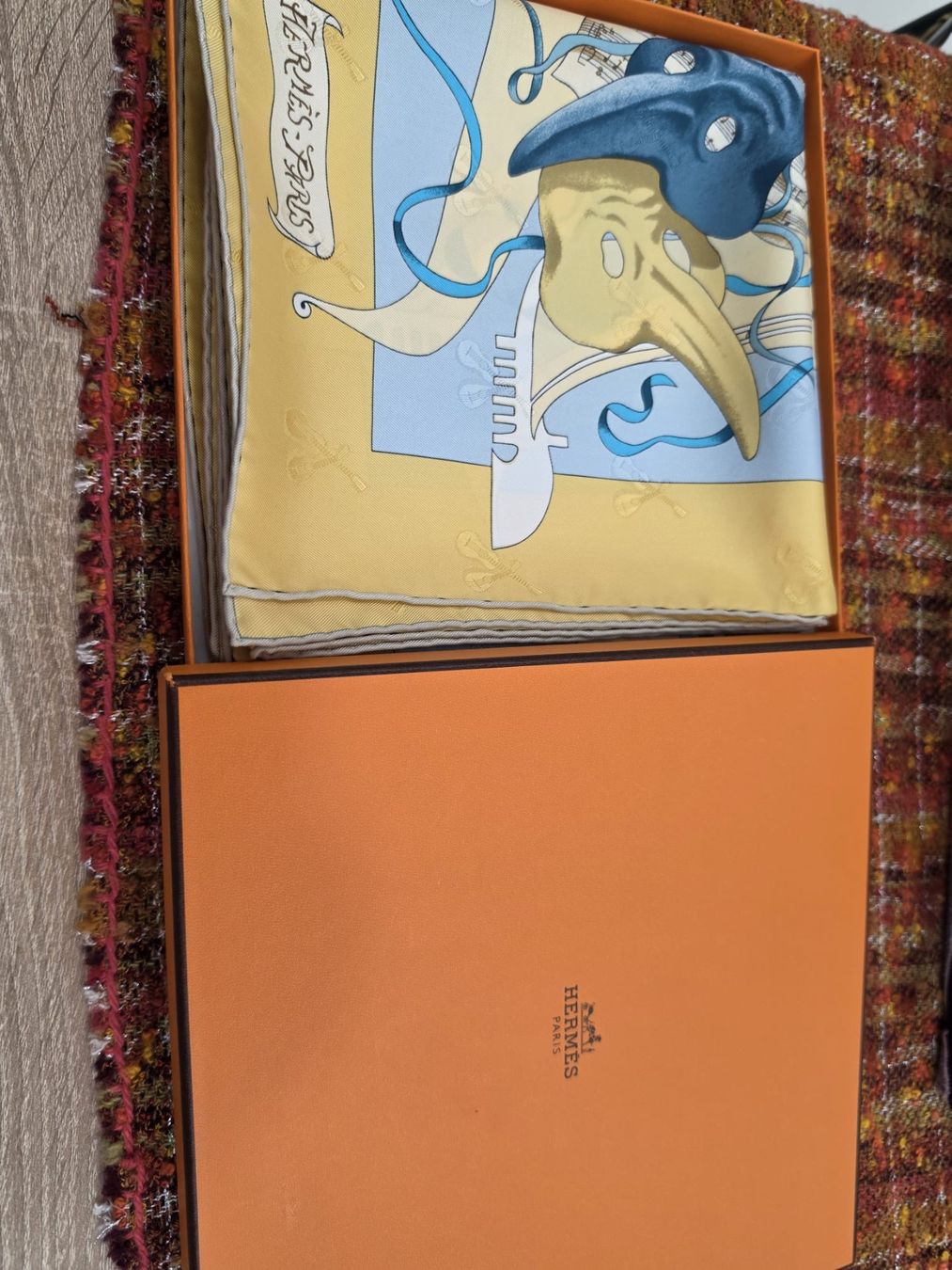 Hermès Foulard & Sciarpe: Foulard carré Hermès - Edition limitée – Nuovo e nell'imballaggio originale da Genève venduto da Cracotte1433