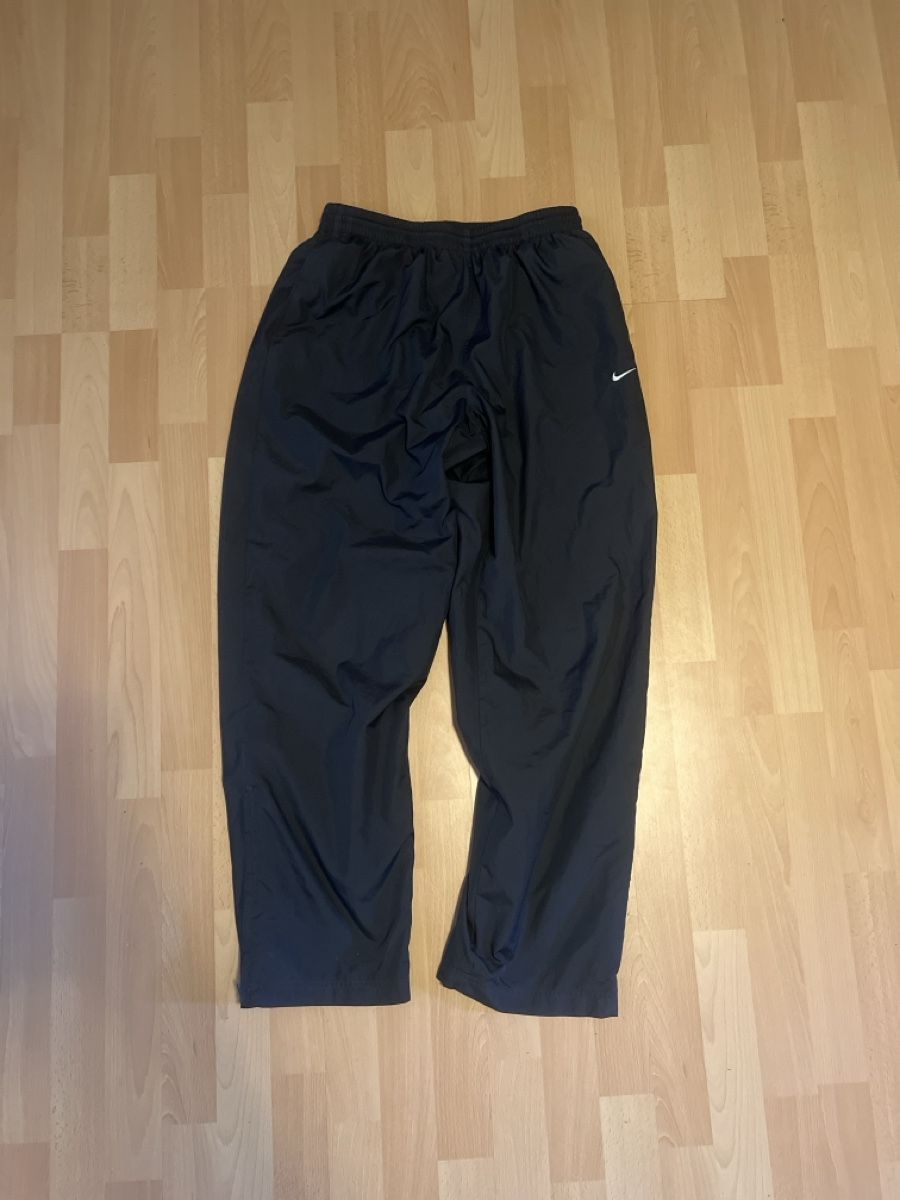 Nike Pantaloni: Nike Trackpants grau – Usato da Aarburg venduto da Gabjer