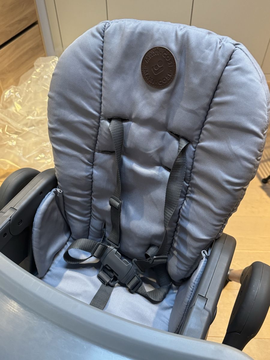 Maxi-Cosi Seggioloni: Maxi Cosi Minla Plus high chair elegance graphite – Usato da Dietikon venduto da and_bv5y 5