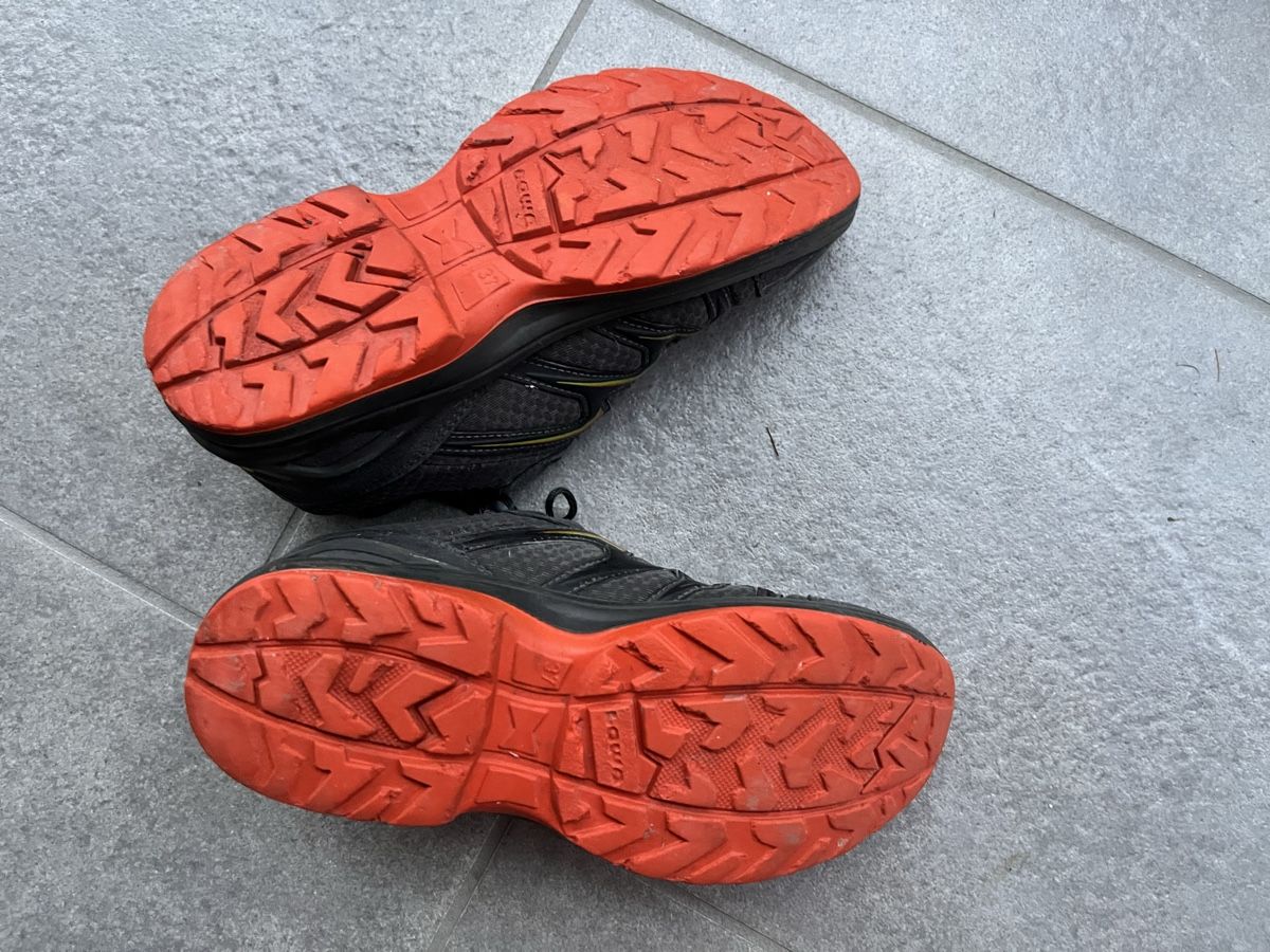 Lowa Chaussures garçon: Lowa Trekkingschuhe 37 – D'occasion à Wil ZH par Wonderwoman76 3