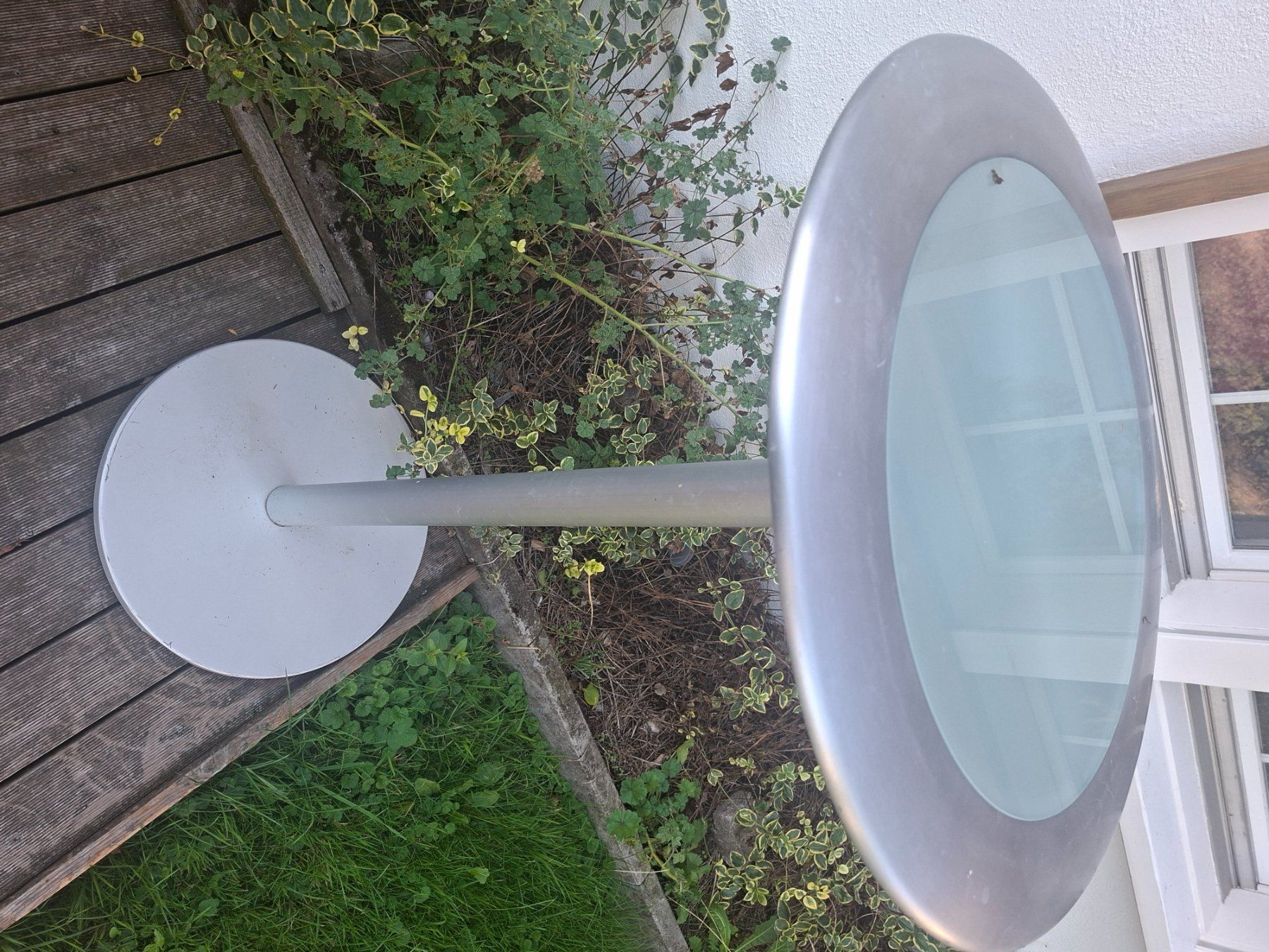 Tische: Stehtisch mit glasplatte – Gebraucht aus Schachen b. Reute von Mountainboard_