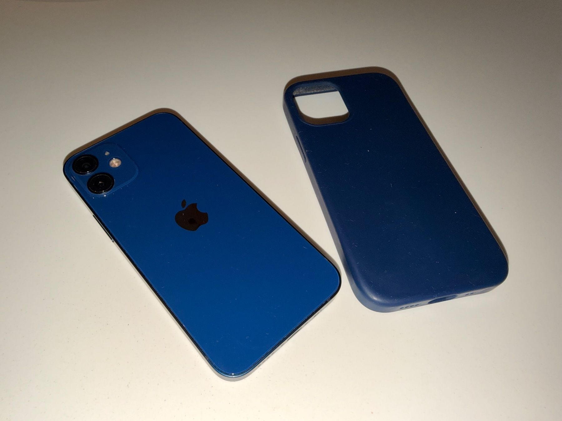 Apple Telefoni cellulari / Smartphones: iPhone 12 mini 64 GB Blau – Usato da Chur venduto da Dinogrischun