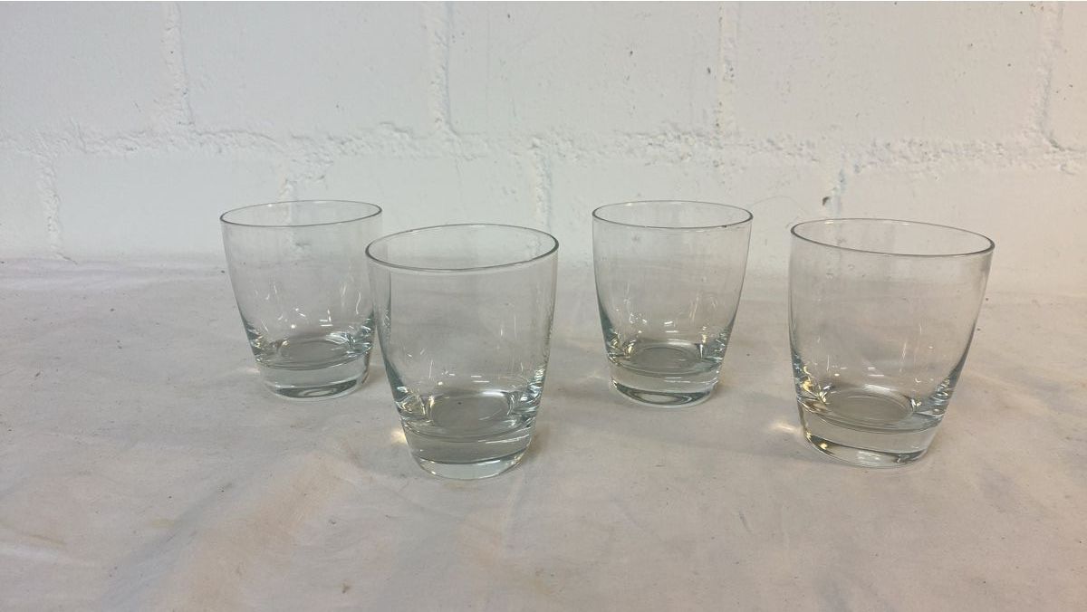 Verres: 4 Wassergläser, robust & elegant – D'occasion à sursee par trilli-tralli