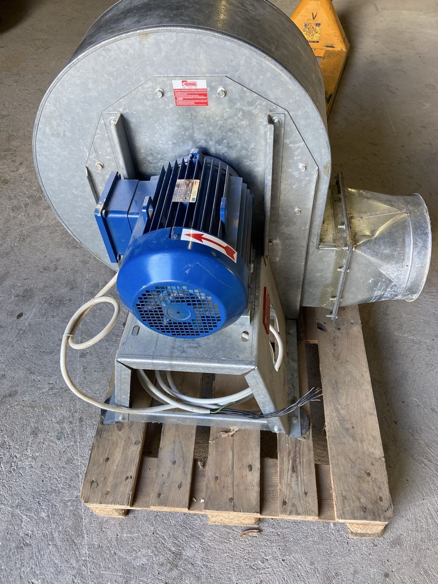 Tutte le macchine: Industrie Ventilator Abluft Gebläse Starkstrom Top! – Usato da Dübendorf venduto da ramstein66