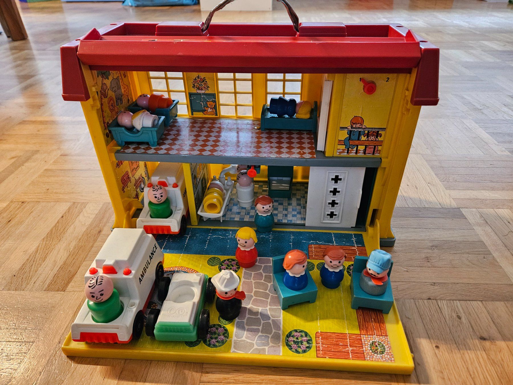 Fisher-Price Giocattoli: Fisher Price Spital, Vintage – Usato da Aarau venduto da noname030 1