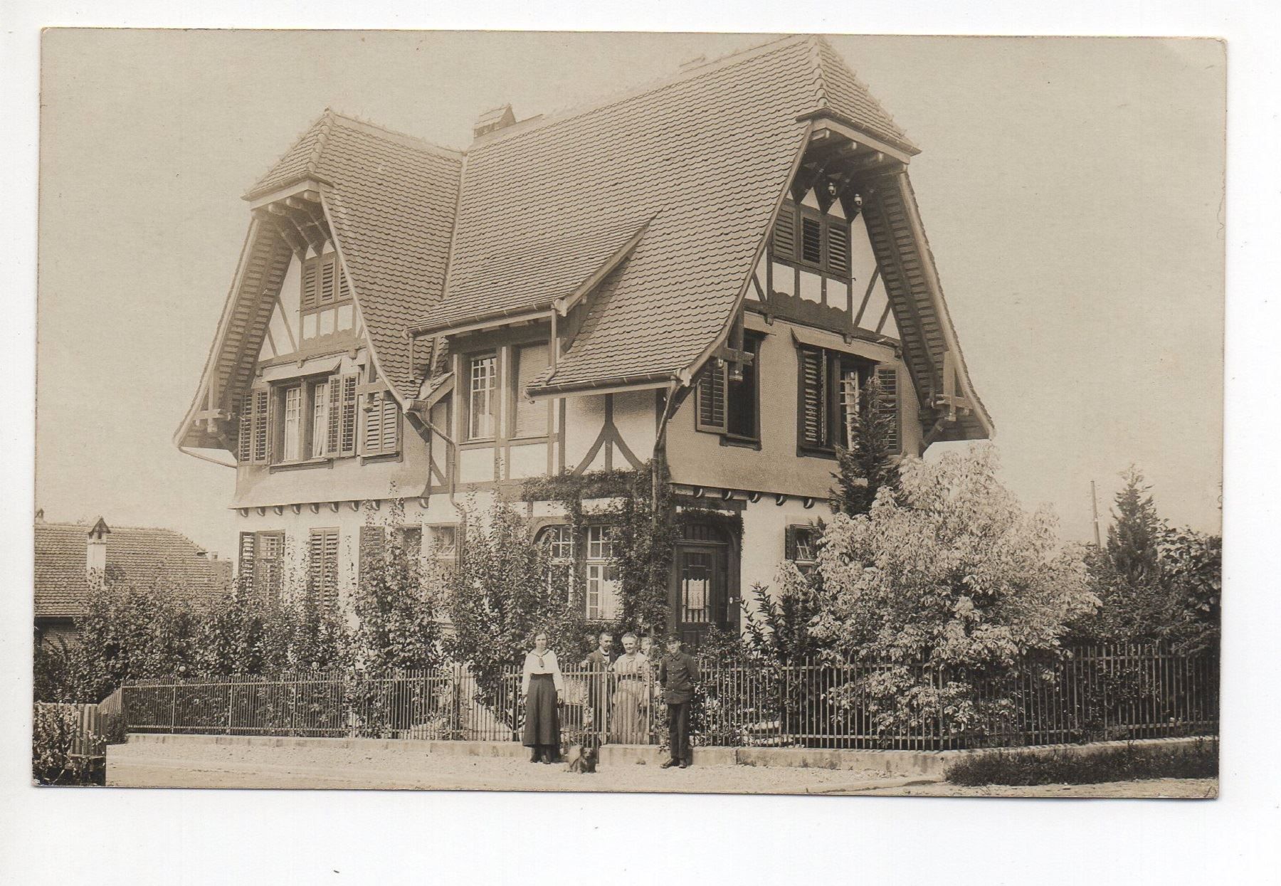 Cartoline postali: HAUS mit Personen, wo? – Usato da Jona venduto da philajona