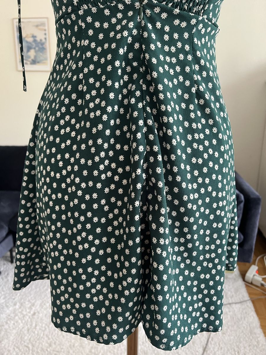 Vestiti: Sommerliches Mini-Kleid mit Blumenmuster, Gr. S – Nuovo (secondo la descrizione) da Zürich venduto da sellingmystuff1 2