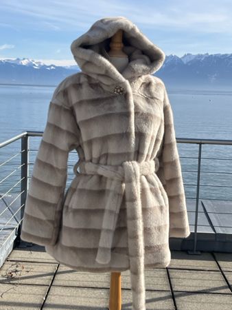 Vinceotto Manteau fausse fourrure avec capuche, Neuf!
