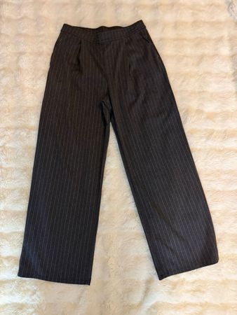H&M Hose grau gestreift Grösse M neuwertig