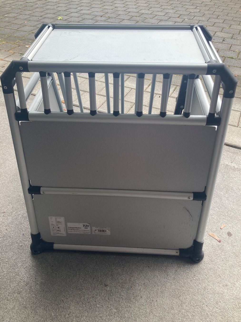 Liege- & Schlafplätze: Hundebox Aluminium – Gebraucht aus Ebikon von eebro01 2