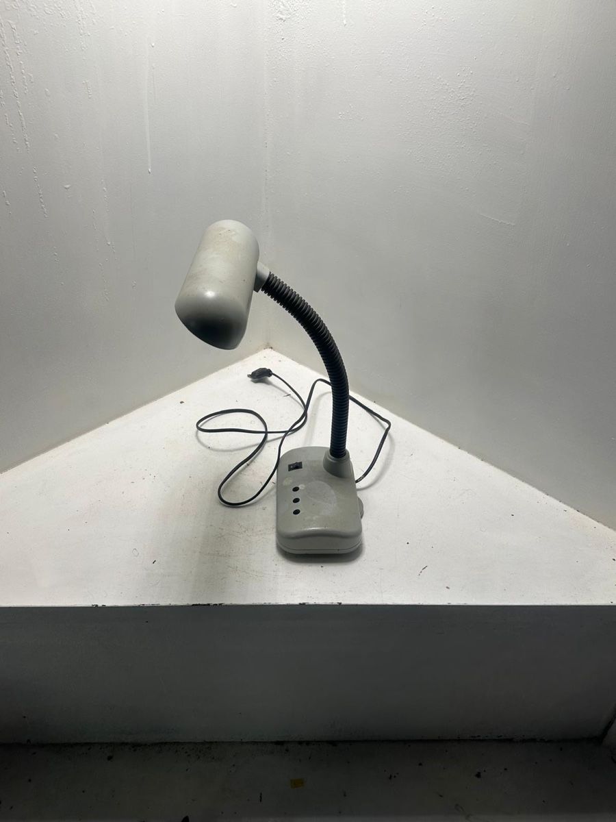 Lampade: Schreibtischlampe, flexibel verstellbar – Usato da Madiswil venduto da Bilranis1071