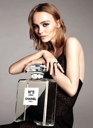 Chanel Profumi & Eau de Toilette: Chanel 5 L’eau  20 ml sample – Nuovo (secondo la descrizione) da Chêne-Bougeries venduto da Seetooyoo 9